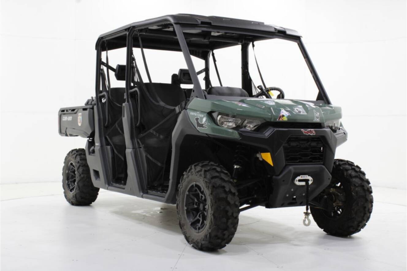 A photo of this 2026 Can-Am Defender MAX DPS HD7 Compass Green