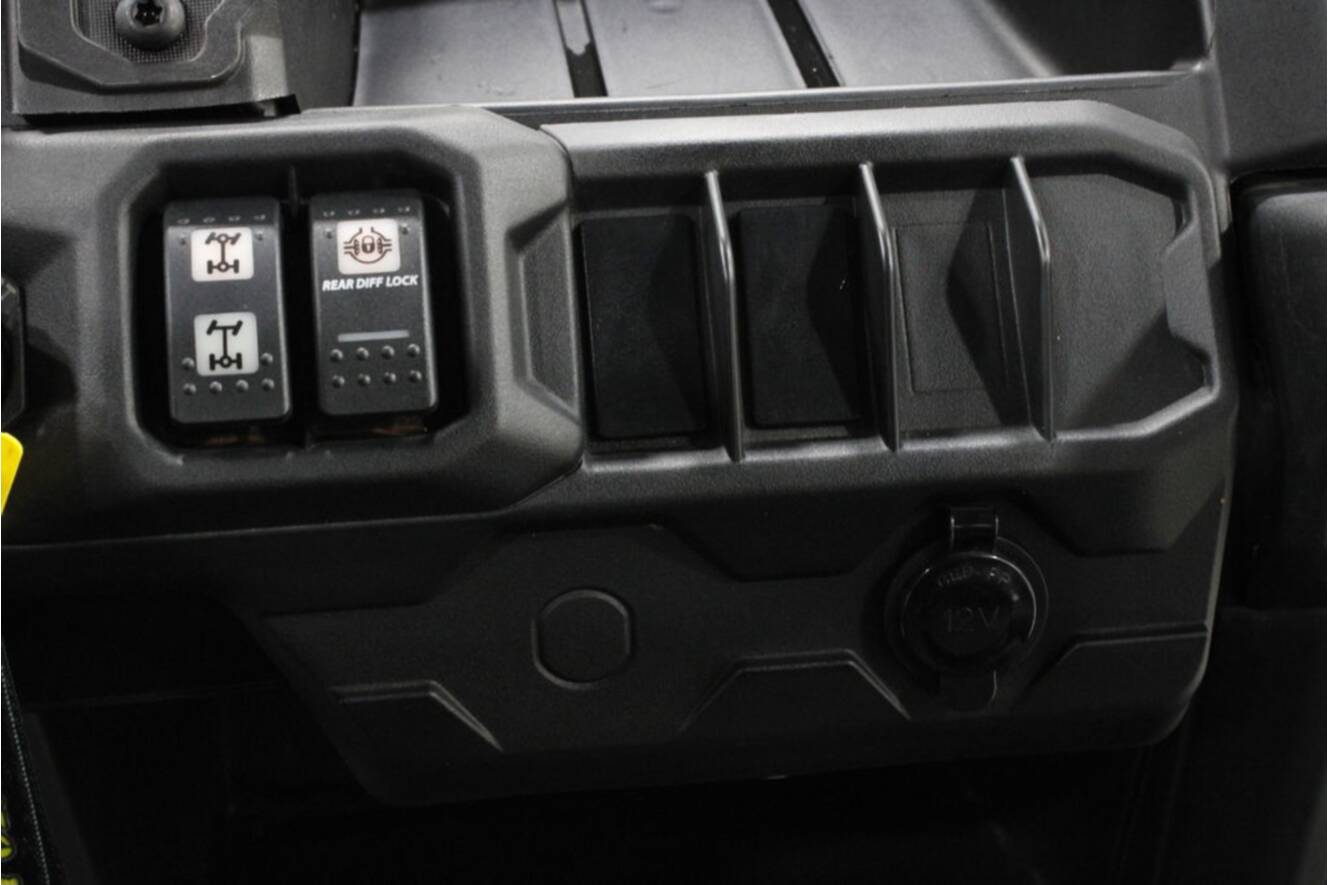 A photo of this 2026 Can-Am Defender MAX DPS HD7 Compass Green