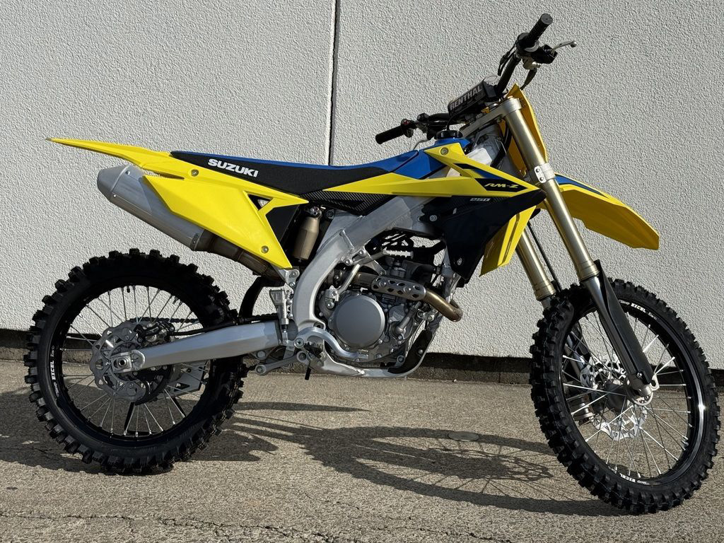 2027 Suzuki RM-Z250 250 in Huntsville, AL