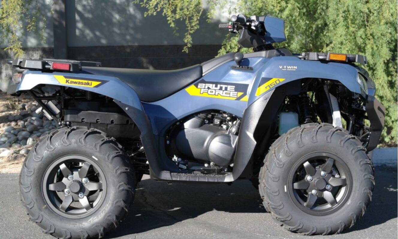 A photo of this 2026 Kawasaki Brute Force 750 EPS