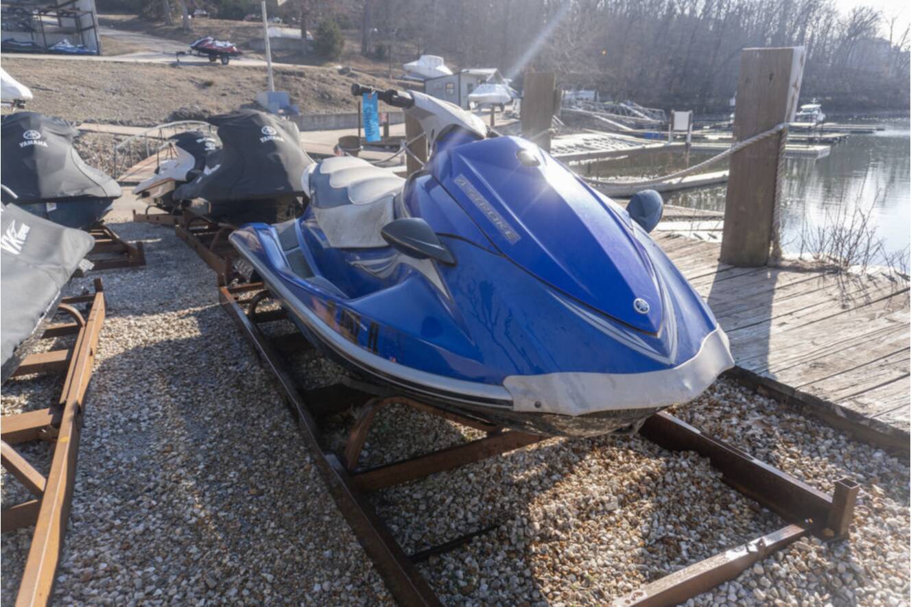 A photo of this 2007 Yamaha Waverunners VX DLX