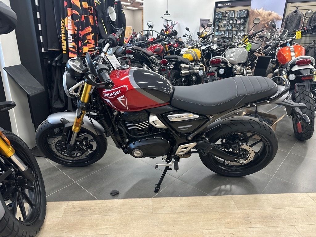 2025 Triumph Speed 400 Carnival Red / Storm Grey BASE in Augusta, ME