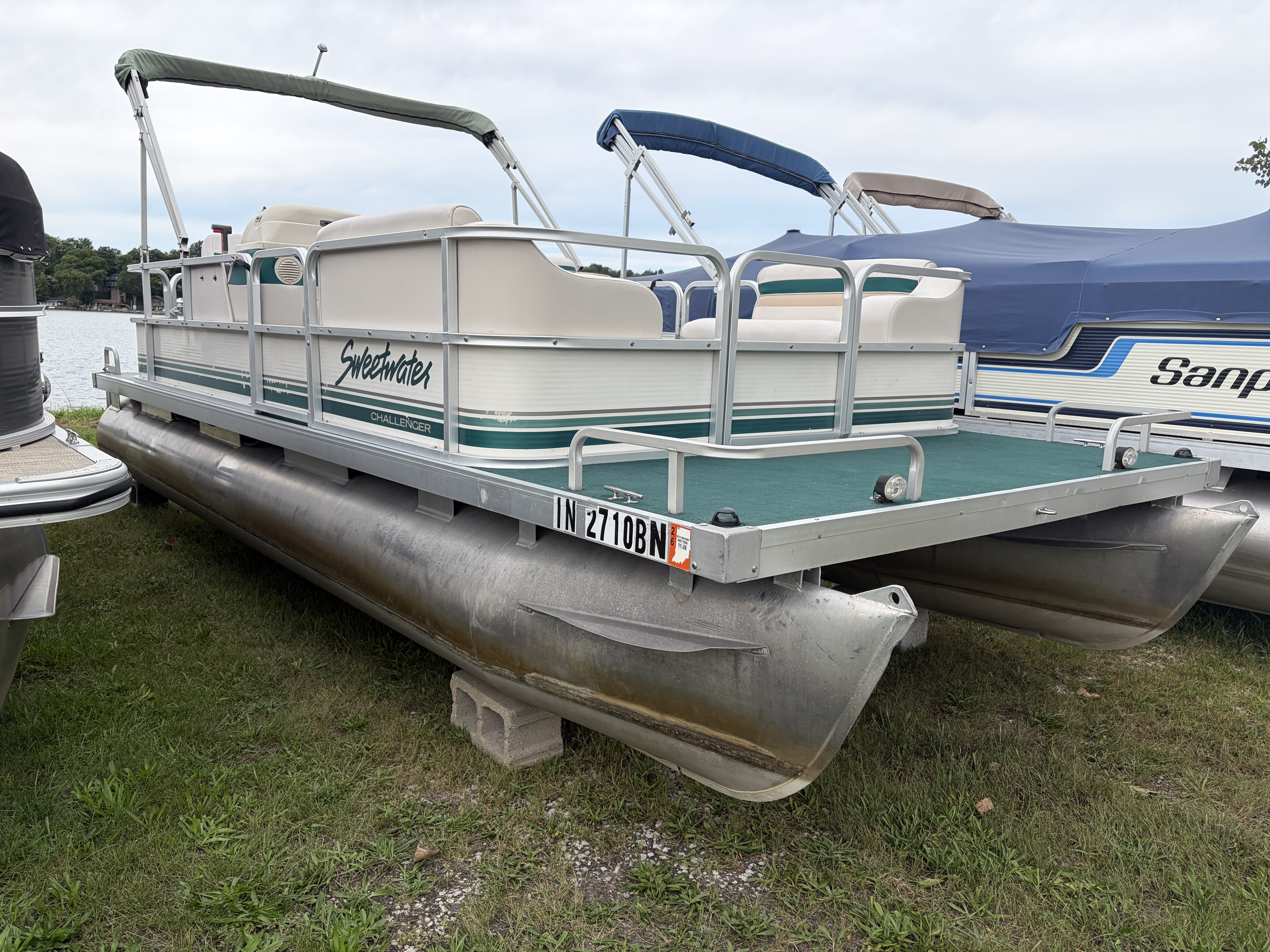 1999 Godfrey Sweetwater Challenger 180R in la porte IN