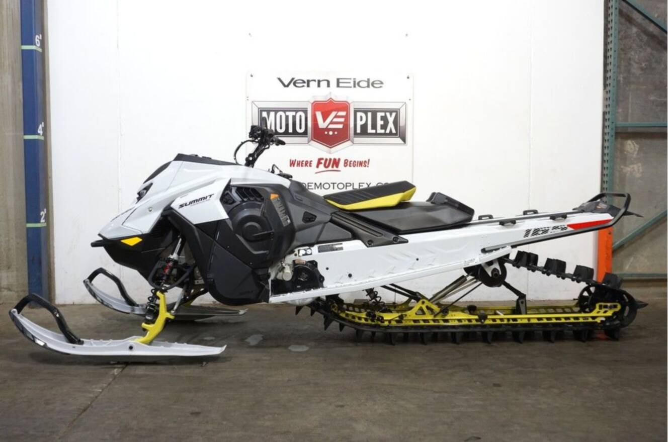 A photo of this 2025 Ski-Doo Summit® Adrenaline® with Edge Package 850 E-TEC 165 S