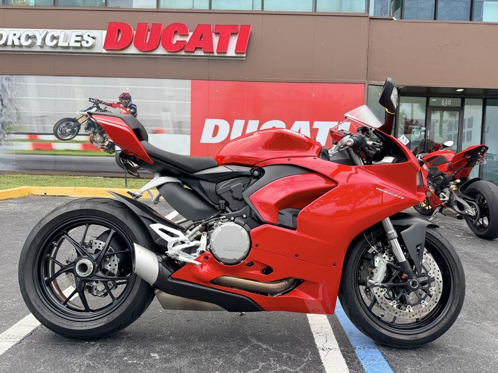 2023 Ducati Panigale V2 Ducati Red V2 in Miami, FL