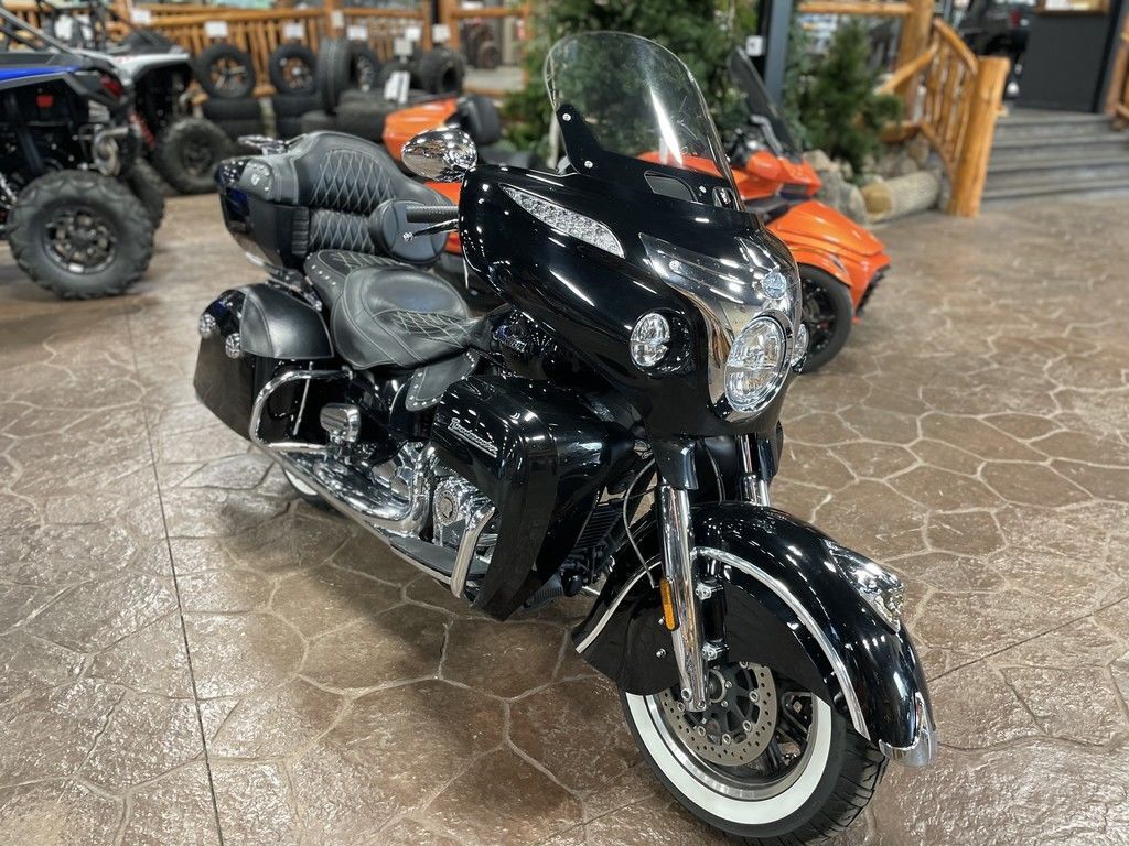 2018 Indian Motorcycle® Roadmaster® ABS Thunder Black in Watkins, MN