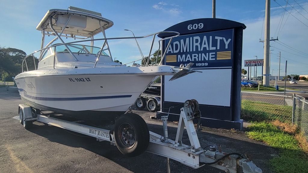 2001 Pro-Line Boats Inc 25WA in venice FL