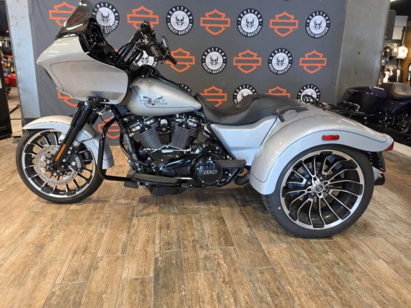 A photo of this 2024 Harley-Davidson Road Glide 3