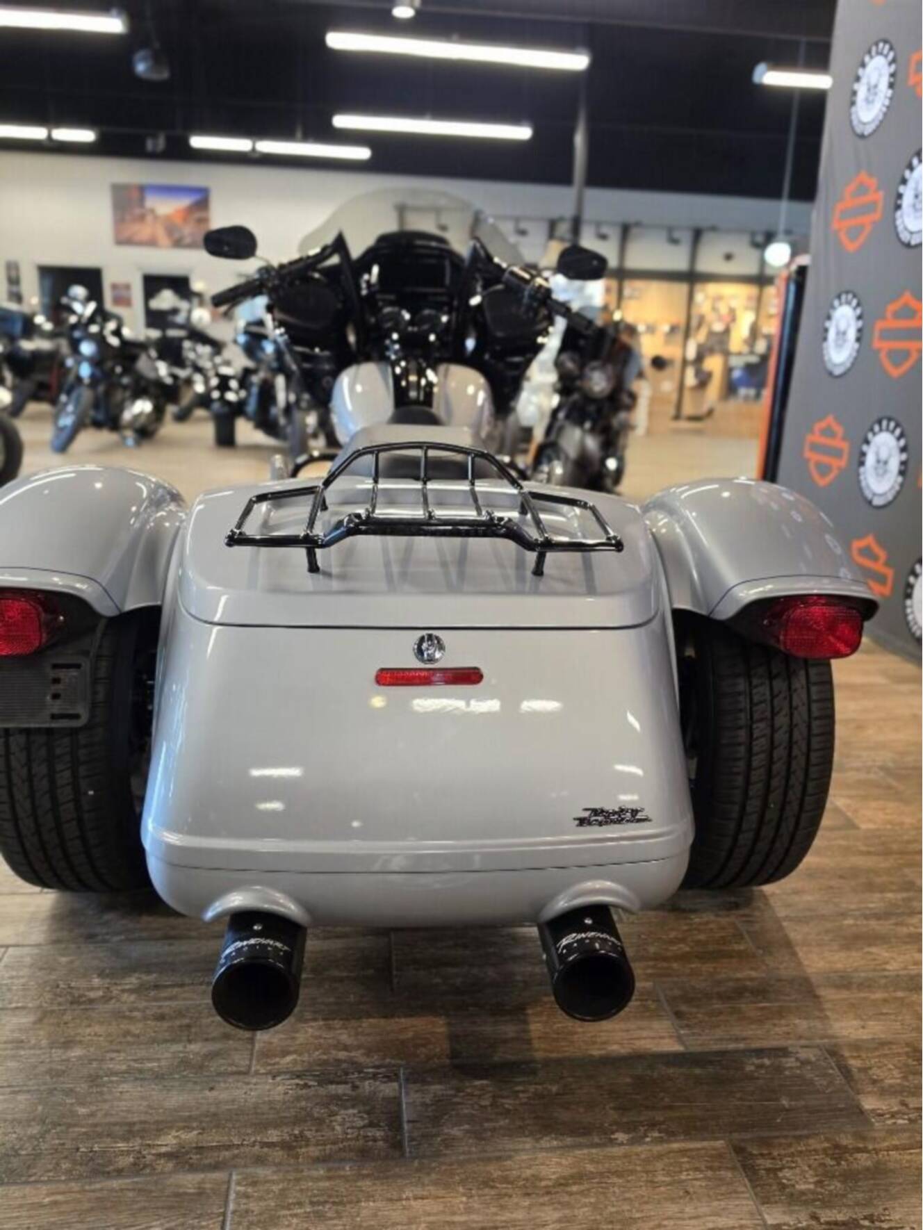 A photo of this 2024 Harley-Davidson Road Glide 3