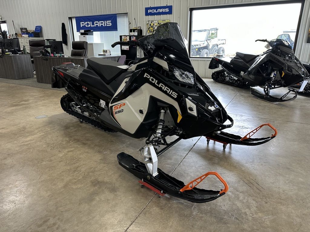 2025 Polaris® 650 Indy SP 137 ES in kieler WI