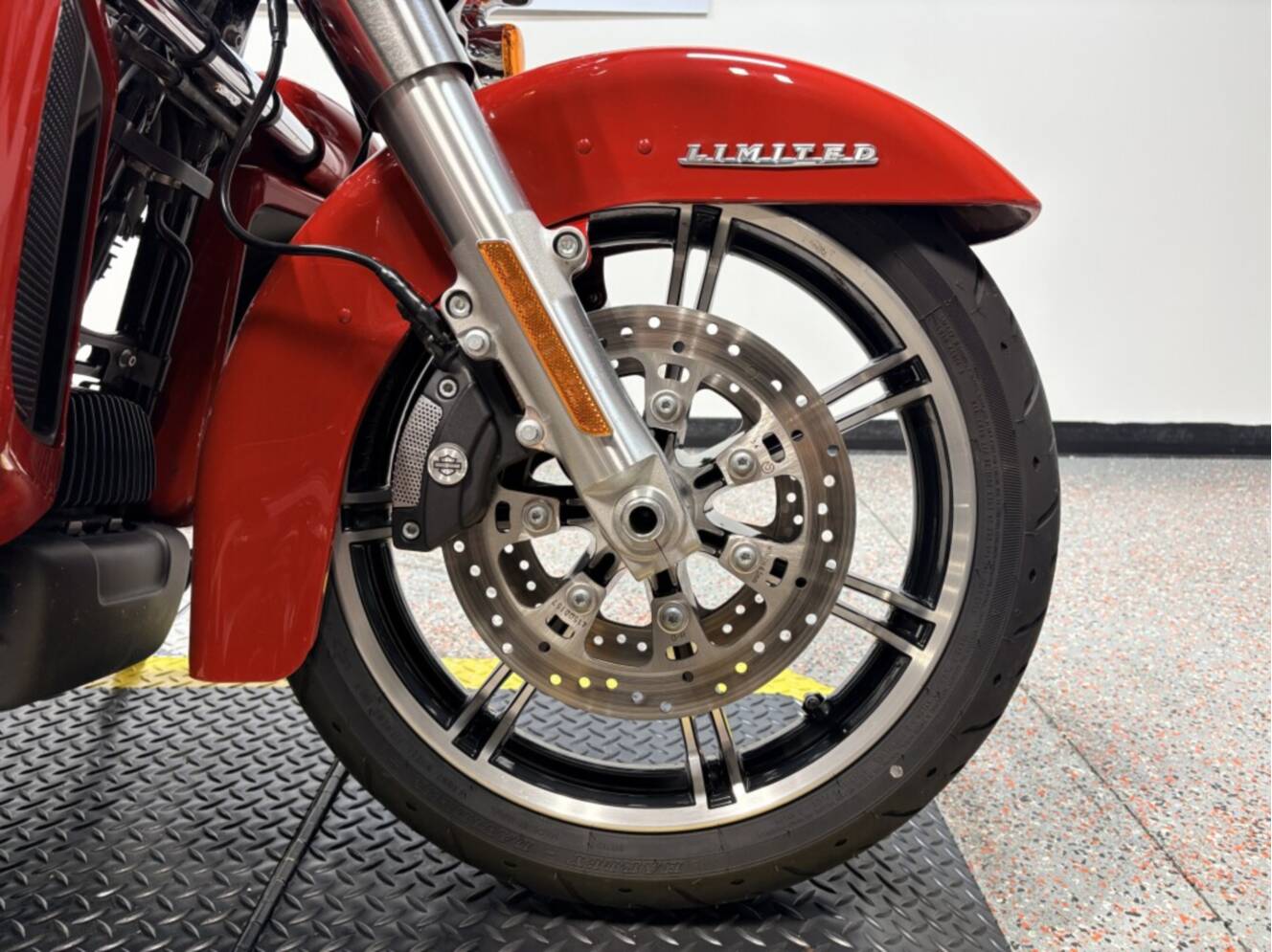 A photo of this 2023 Harley-Davidson Ultra Limited