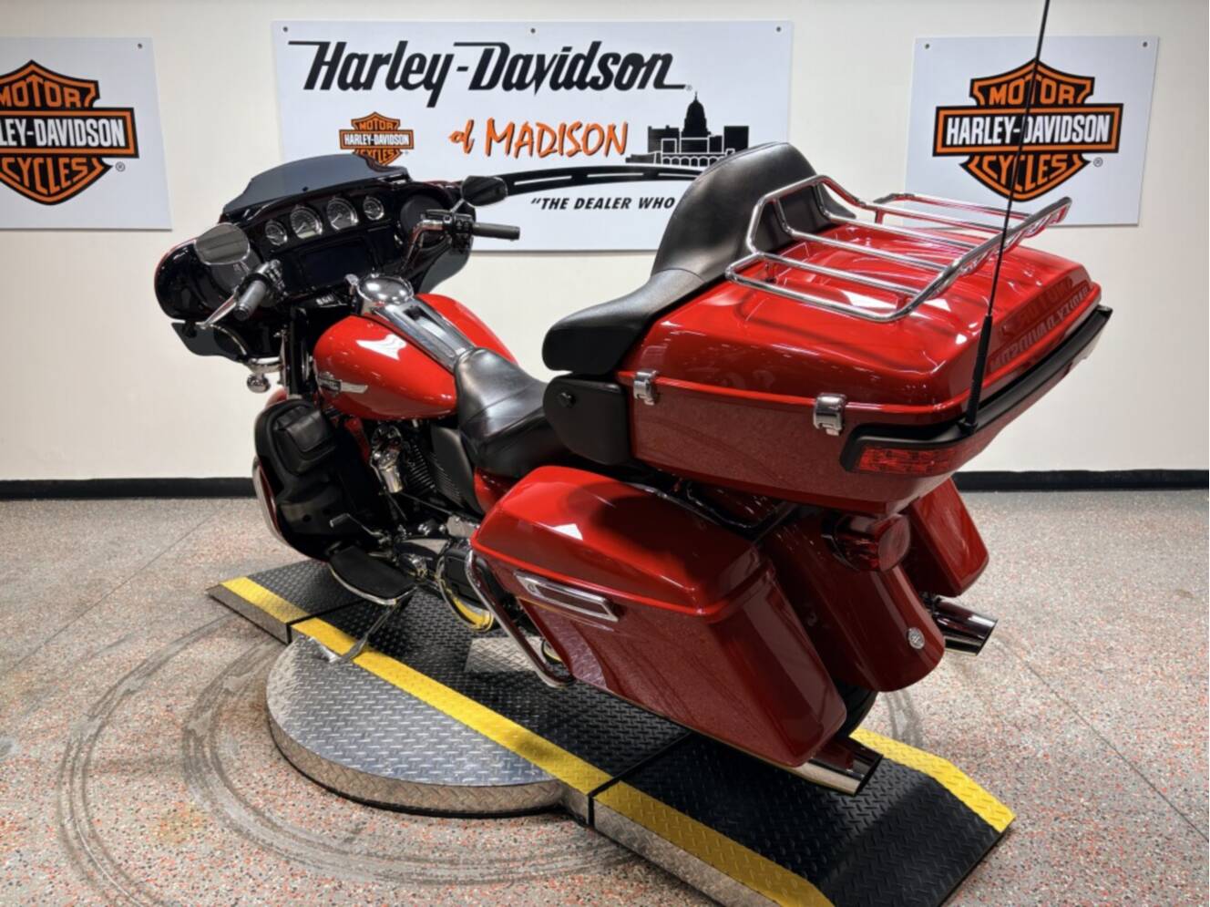 A photo of this 2023 Harley-Davidson Ultra Limited