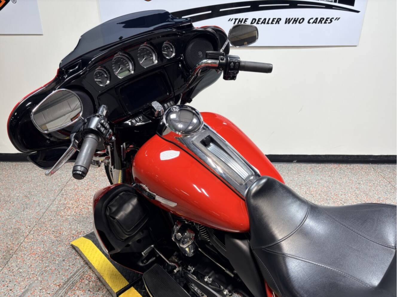 A photo of this 2023 Harley-Davidson Ultra Limited