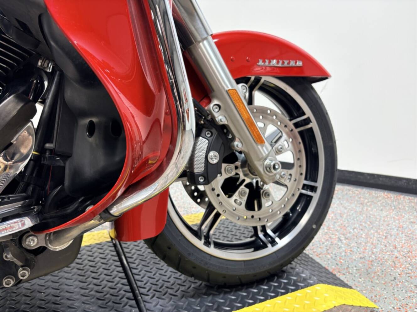 A photo of this 2023 Harley-Davidson Ultra Limited
