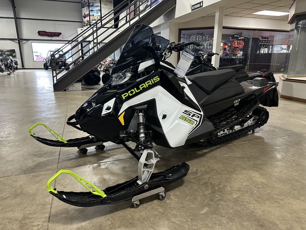 2026 Polaris® 650 INDY SP 137 White Lightning 650 137 WHITE LIGHTNING in kieler WI