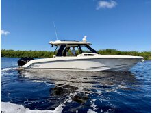 Boston Whaler 350 Realm Review image