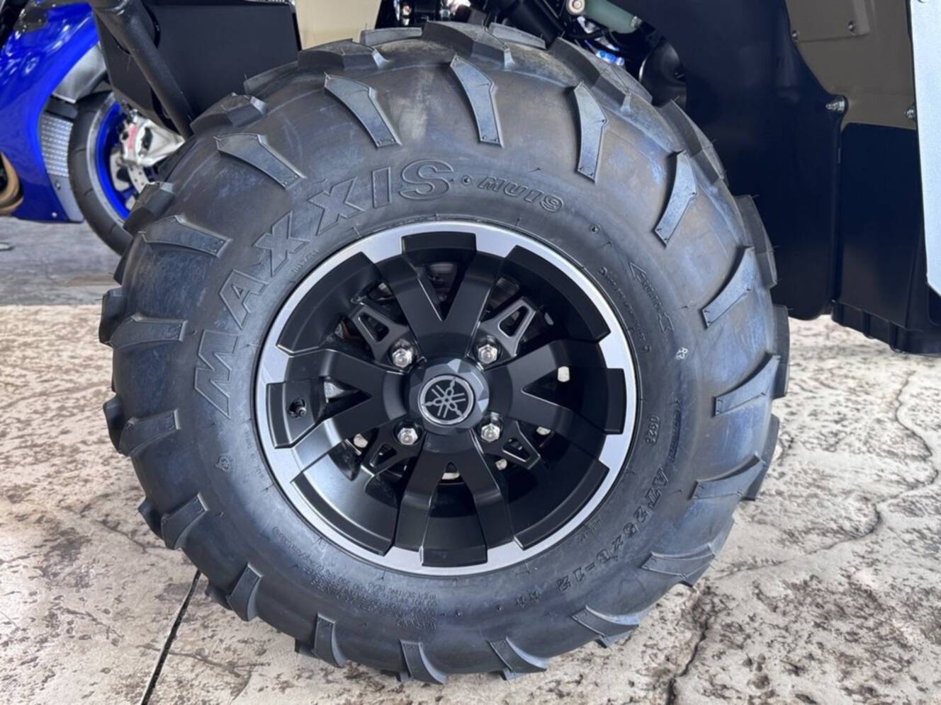 A photo of this 2027 Yamaha KODIAK 700 EPS XT-R