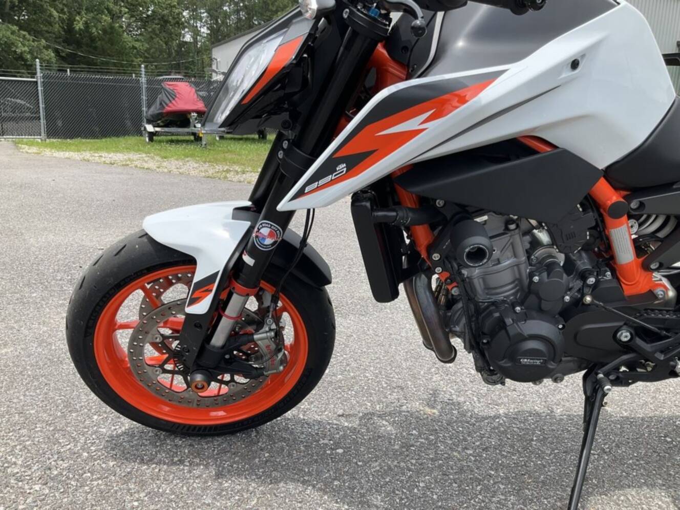 A photo of this 2021 KTM 890 Duke R