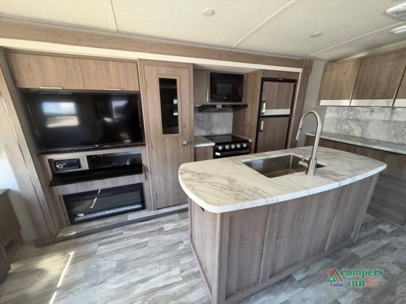 A photo of this 2020 Grand Design Imagine 2970RL