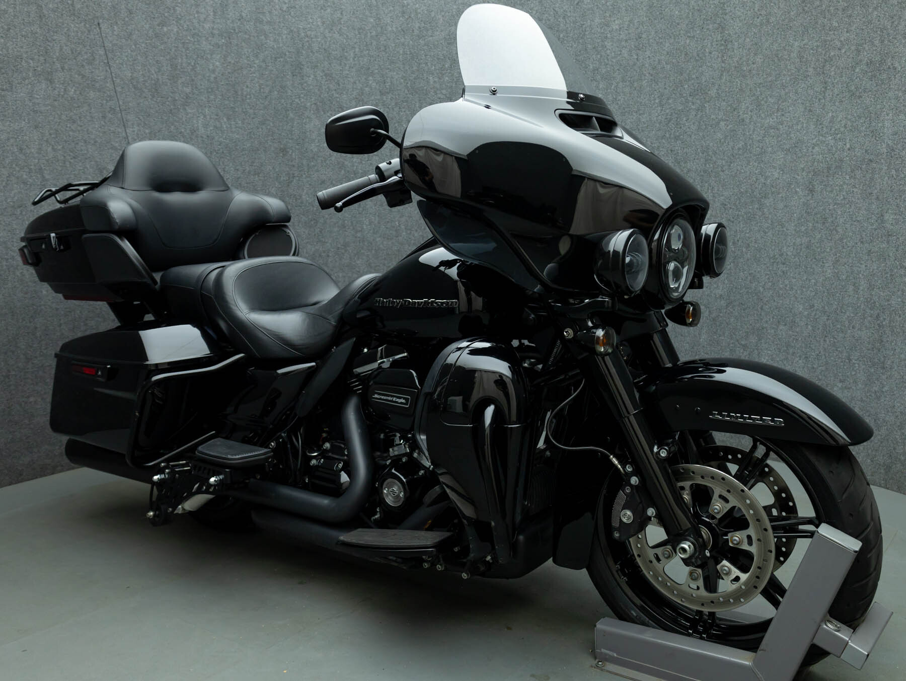 2022 Harley Davidson FLHTK ULTRA LIMITED W/ABS & LANDING GEAR ULTRA LIMITED in Pembroke, NH