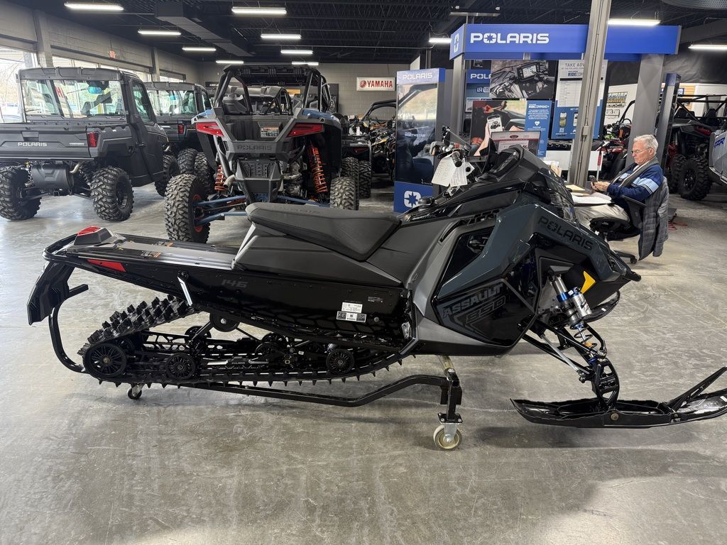 2026 Polaris® 850 Switchback Assault 146 - Race IFS Gloss Black / Blu 850 146 in ann arbor MI