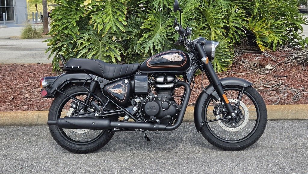 2027 Royal Enfield Bullet 350 Black Gold 350 in Lakeland, FL