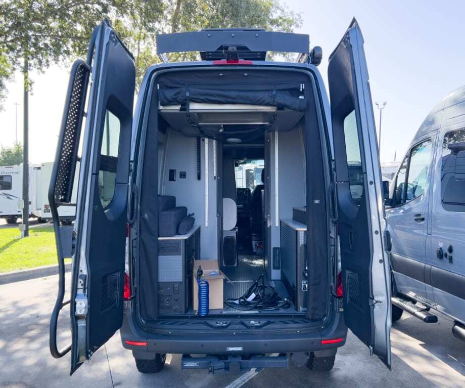 2027 Winnebago REVEL BMB44E-2.5-1 in sanford FL