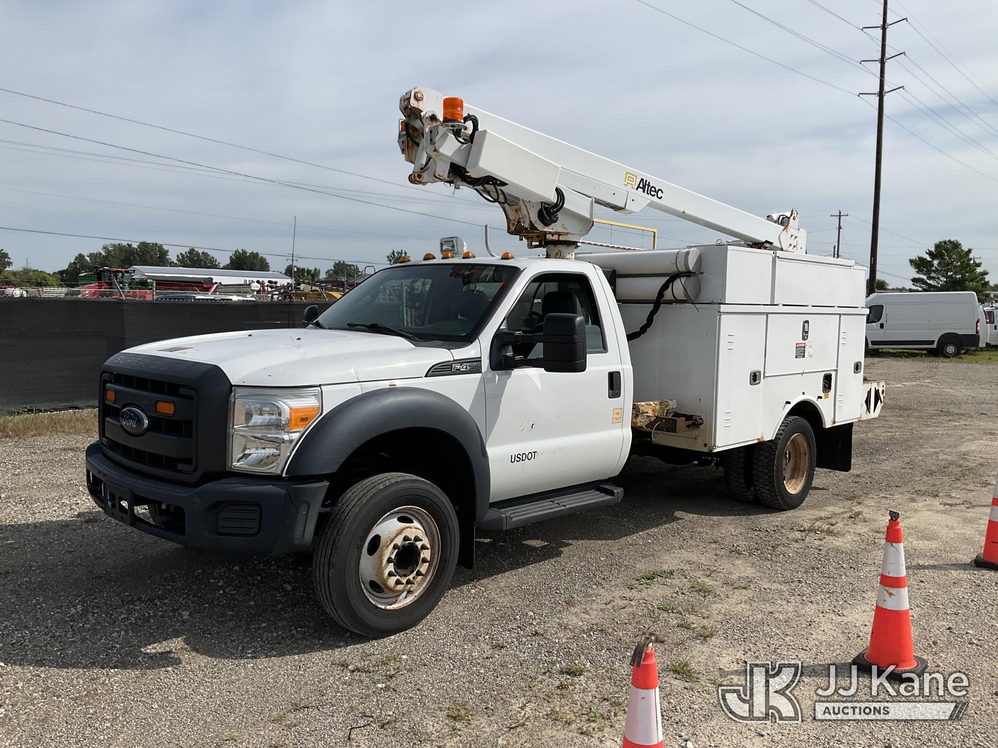 2015 FORD F450 in Charlotte, MI