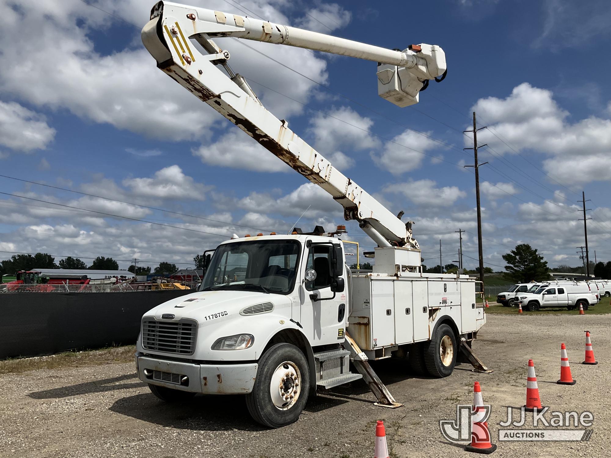 2011 FREIGHTLINER BUSINESS CLASS M2 106 in Charlotte, MI