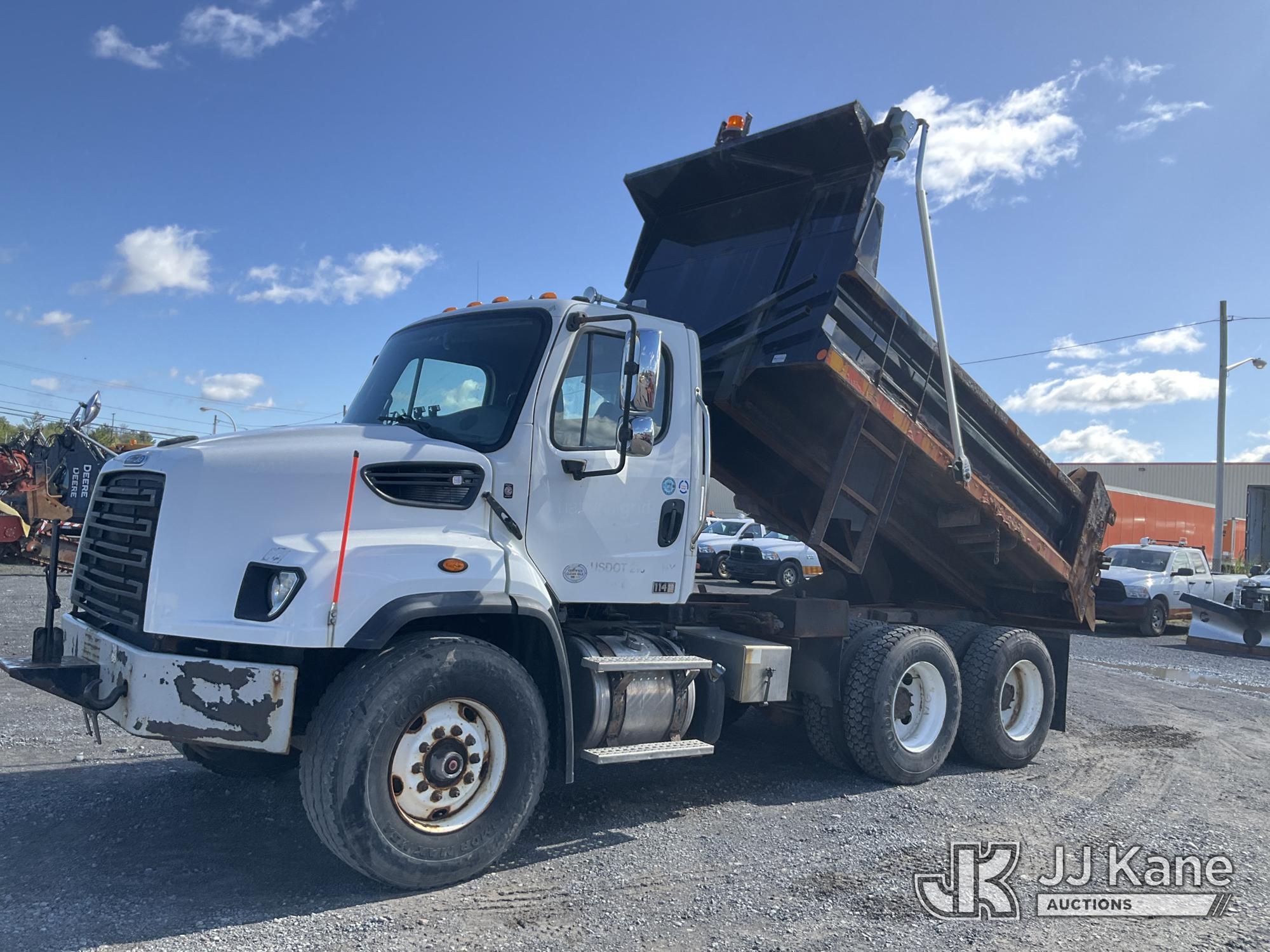 2016 FREIGHTLINER 114 SD in Rome, NY