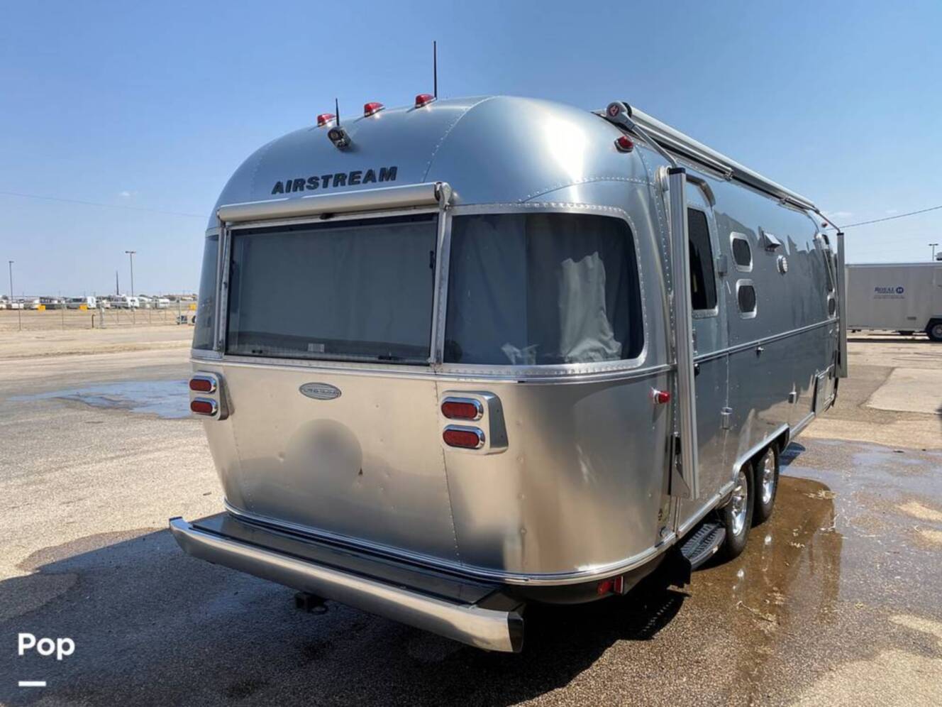 A photo of this 2016 Airstream Flying Cloud 25FB