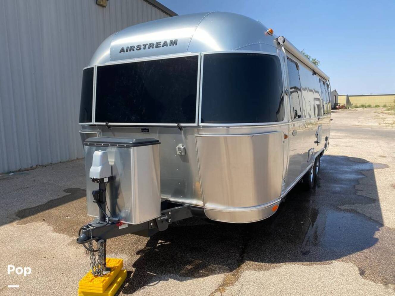 A photo of this 2016 Airstream Flying Cloud 25FB