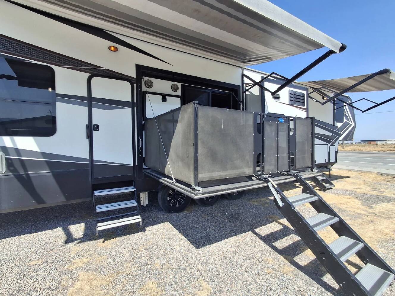 A photo of this 2018 Grand Design Rv Momentum 399TH