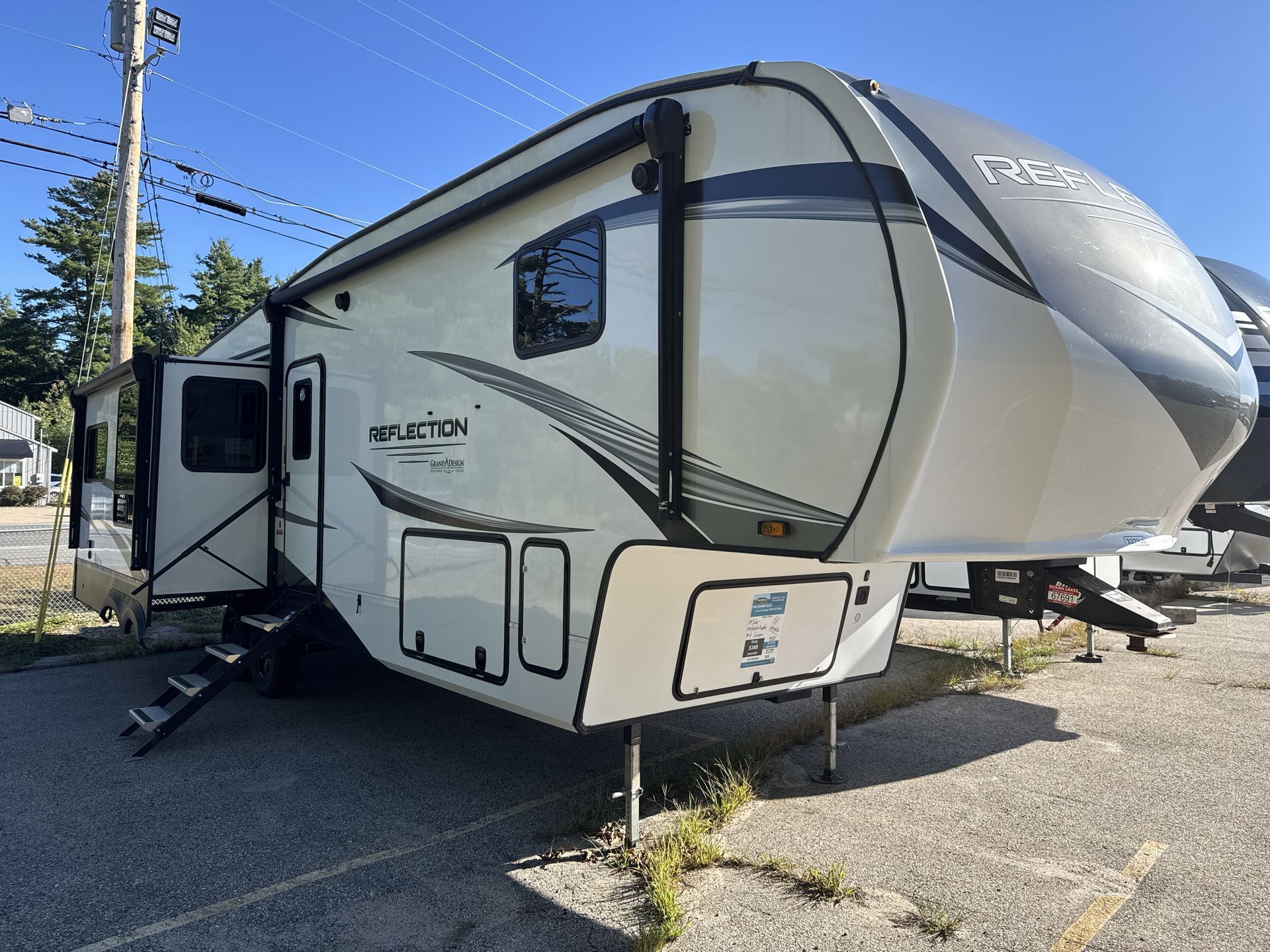 2023 Grand Design REFLECTION 337RLS in lebanon ME