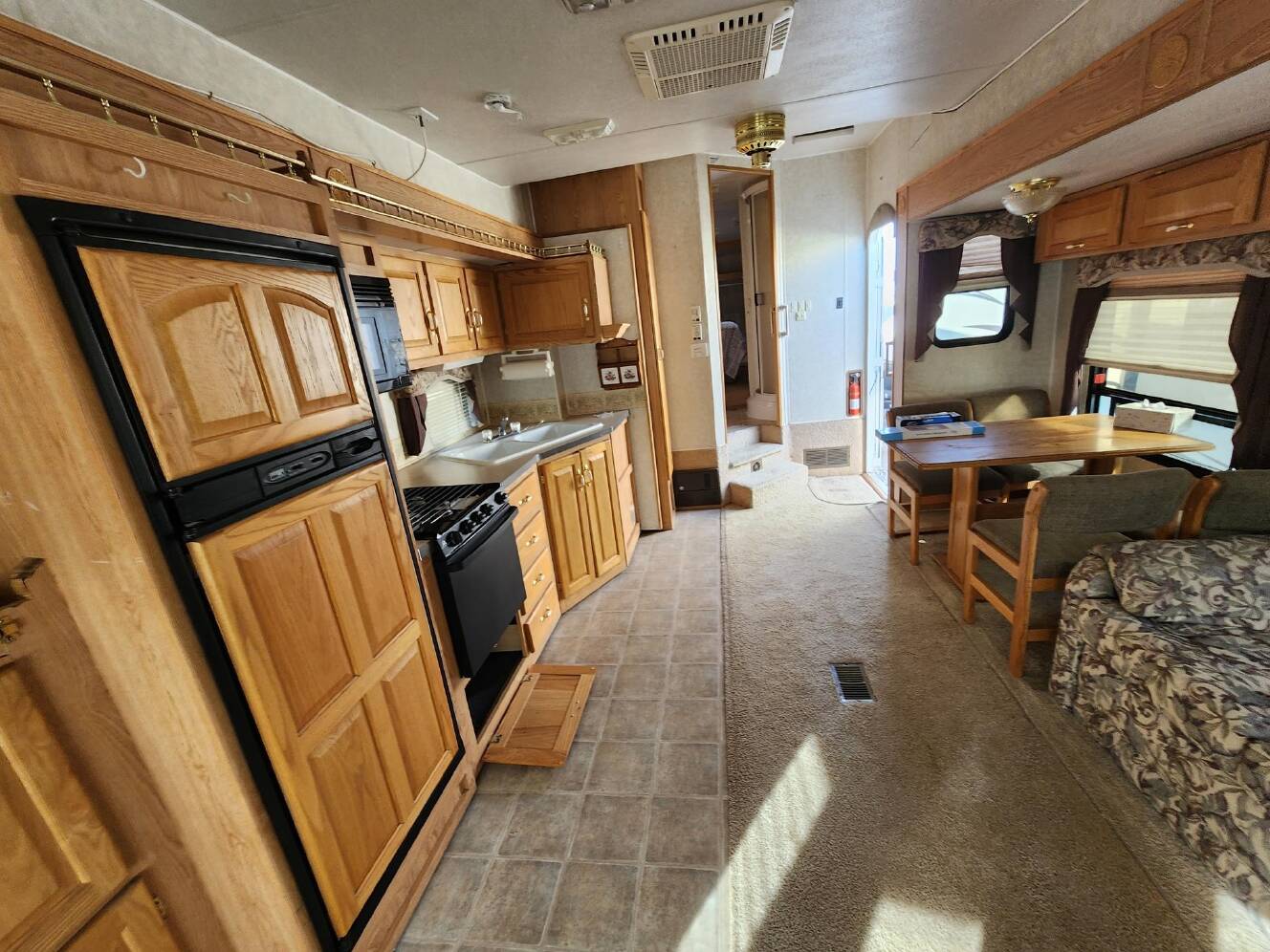 A photo of this 2004 Peterson Industries EXCEL 32SKW