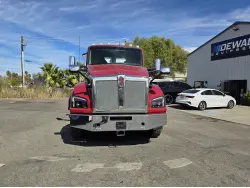 2022 KENWORTH T880
