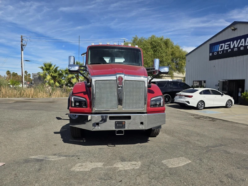 2022 KENWORTH T880