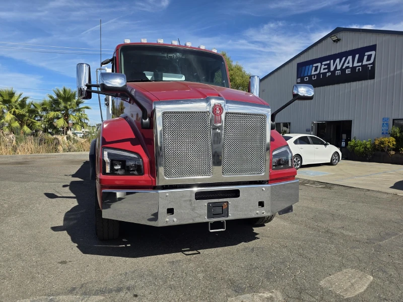 2022 KENWORTH T880