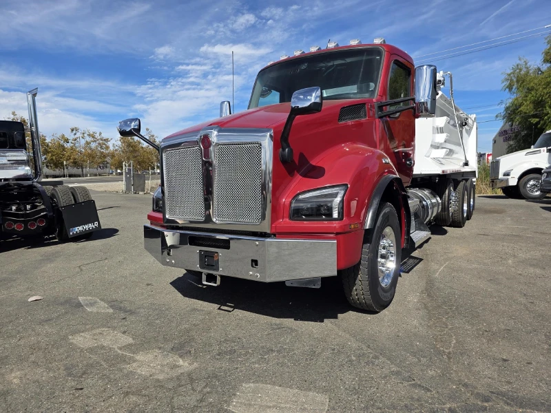 2022 KENWORTH T880