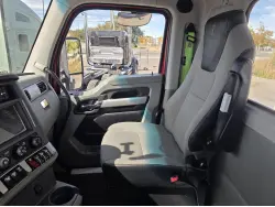 2022 KENWORTH T880