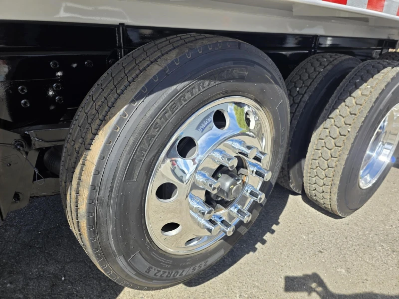 2022 KENWORTH T880