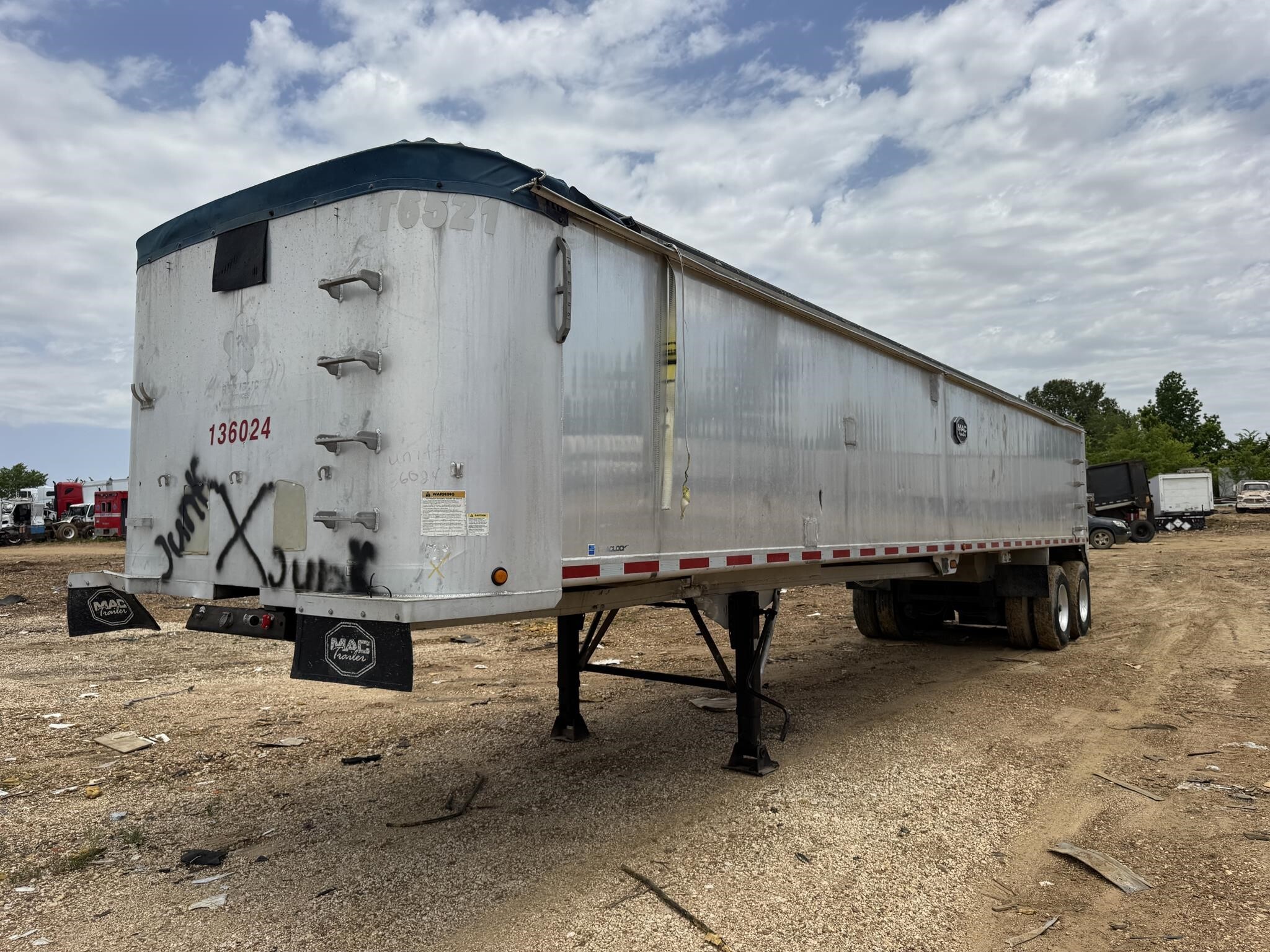 2013 MAC TRAILER MFG 40 FT END DUMP in Covington, TN