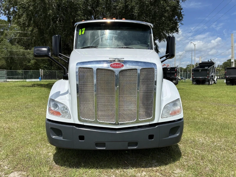 2017 PETERBILT 579