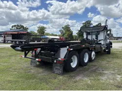 2013 MACK GRANITE GU813