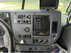 2014 MACK GRANITE GU713