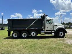 2014 MACK GRANITE GU713