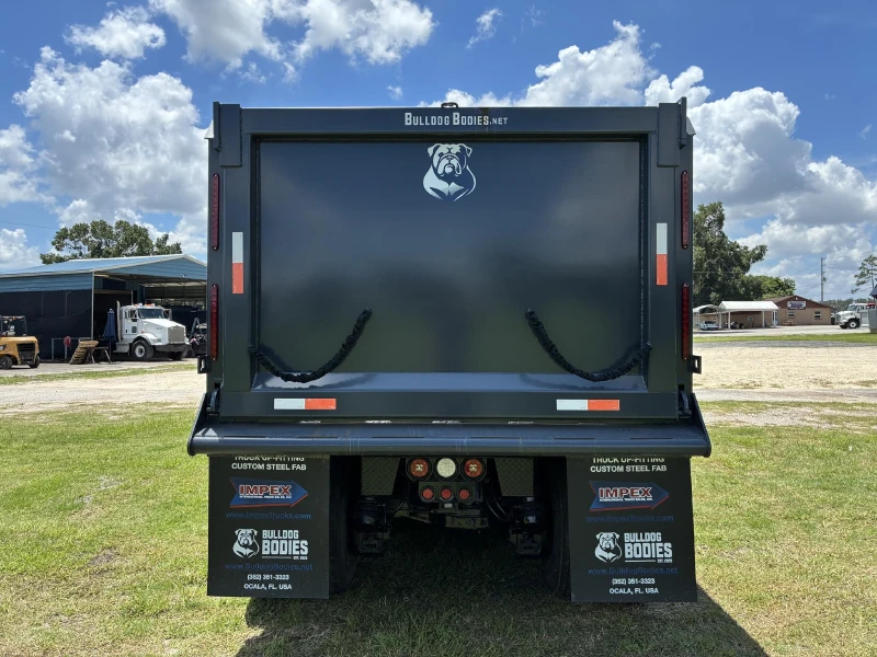 2014 MACK GRANITE GU713