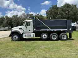 2014 MACK GRANITE GU713