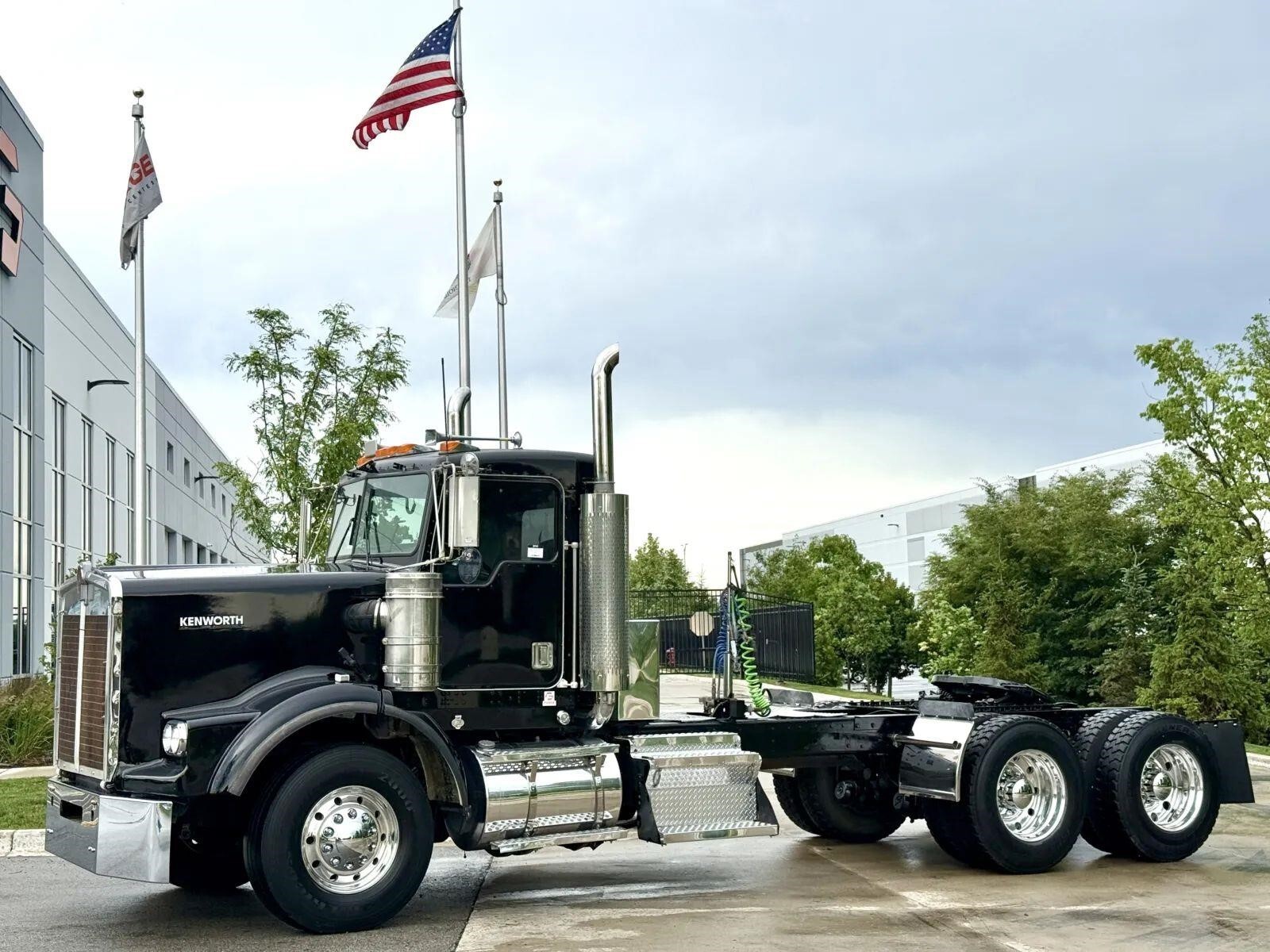 2001 KENWORTH T800 in New Lenox, IL