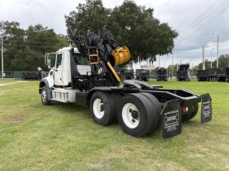 2017 MACK GRANITE GU713